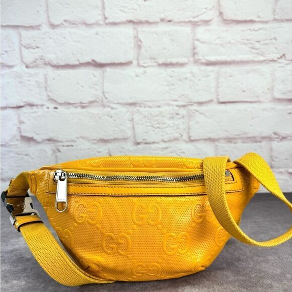 Gucci Embossed Gg Leather Perforated Belt Fanny Sling Bag Yellow - Picture 1 of 13